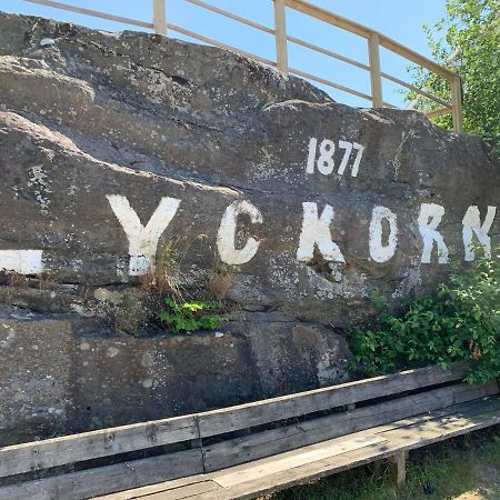 Nyrenoverat Kaellarlaegenhet Apartment Люнгскиле Екстериор снимка