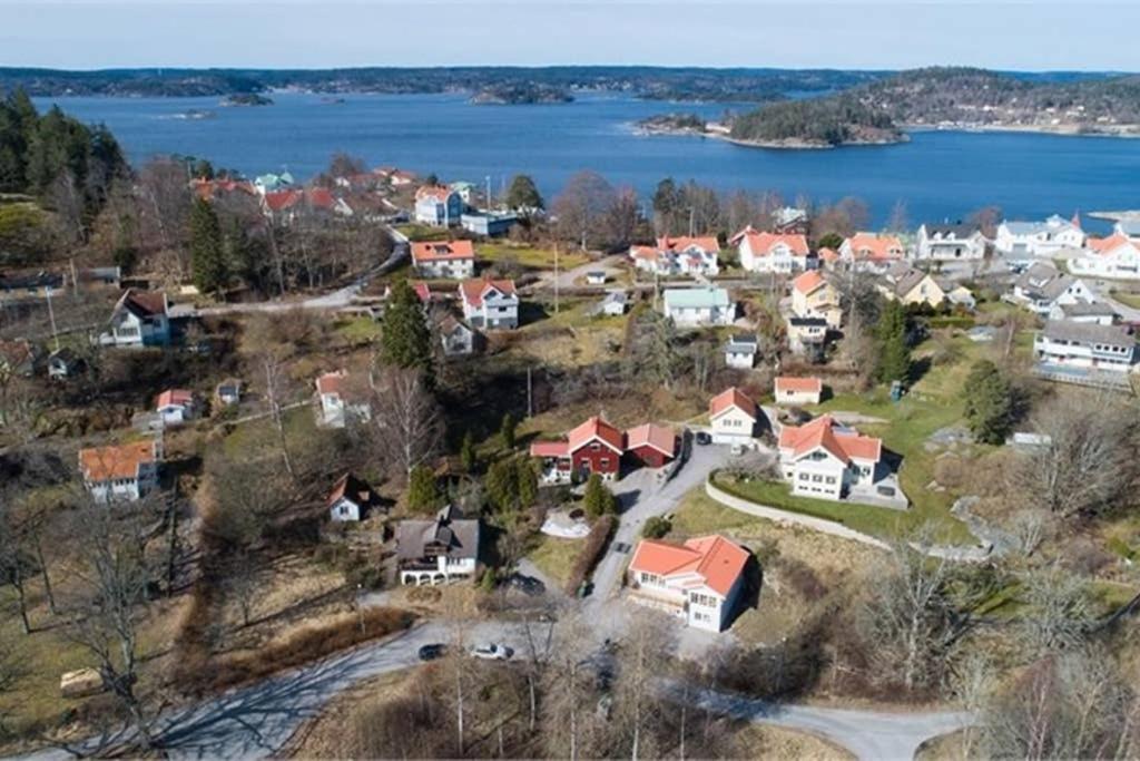 Nyrenoverat Kaellarlaegenhet Apartment Люнгскиле Екстериор снимка